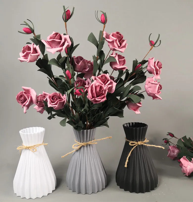 Wholesale Home Decor New Handicraft Flower Arrangement Container Wrinkle Surface Nipped Waist Plastic Vase with Rope