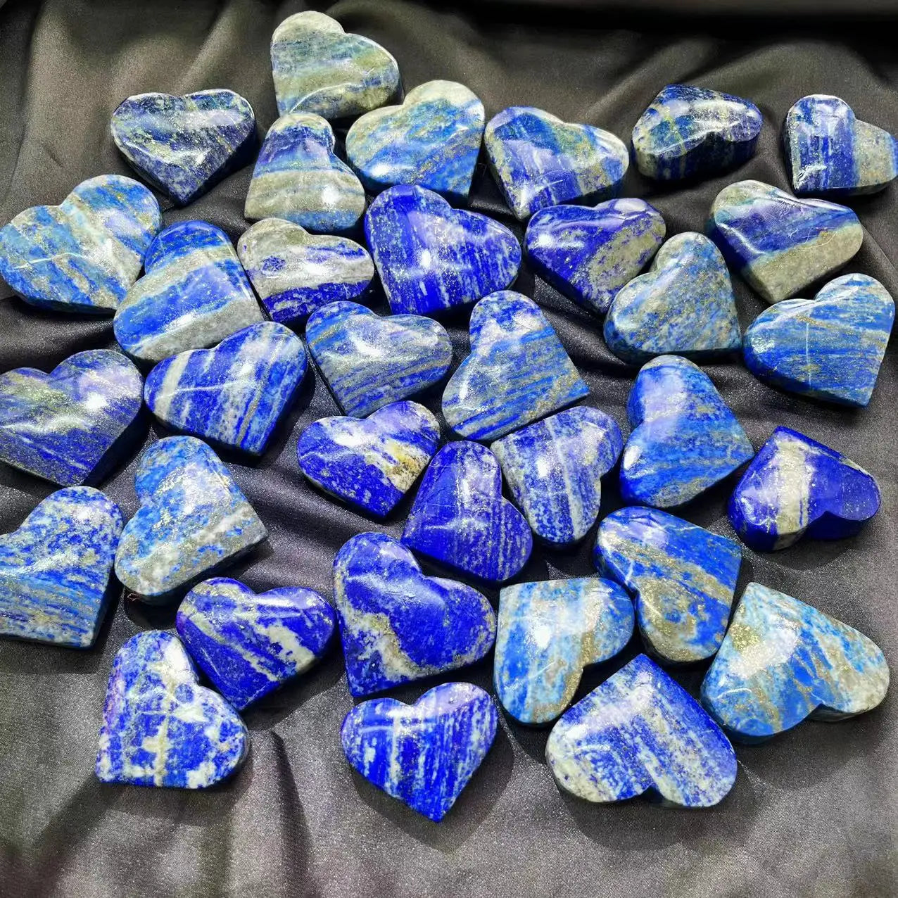 High Quality Natural Stone Crystal Craft Lapis Lazuli Heart Crystal Heart for Healing.