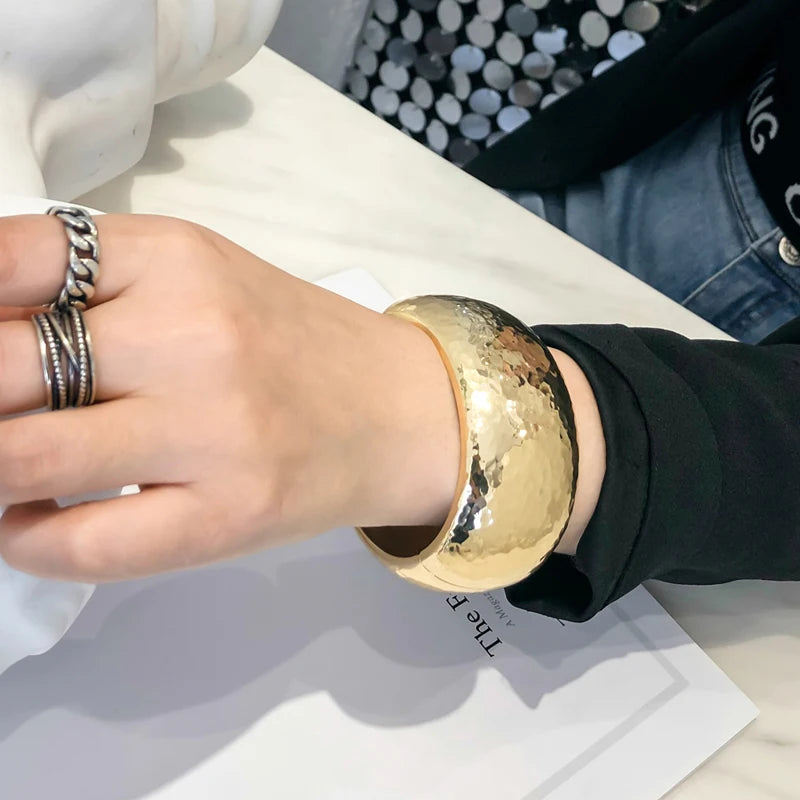 Gold Plated Hammered Wide Cuff Bangle for Women Chunky Textured Statement Bracelet Vintage Inspired Fashion Jewelry OEM/ODM