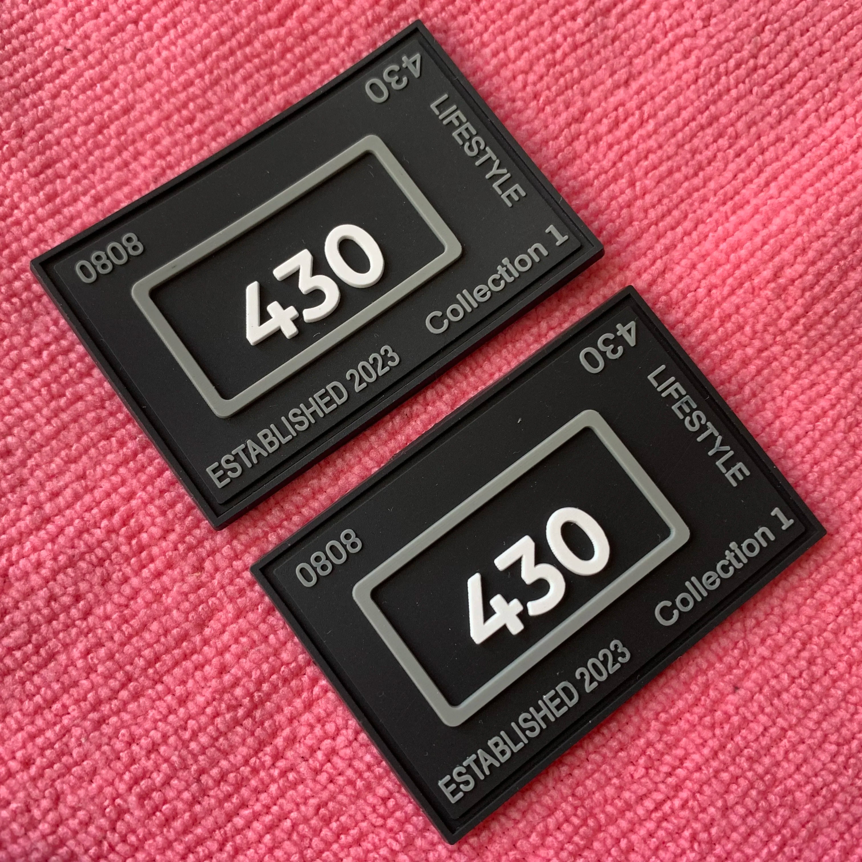 Frosted Surface UV Resistant Embossed PVC Rubber Patchno Minimum Eco Friendly Silicone Rubber Label for Outdoor Clothing