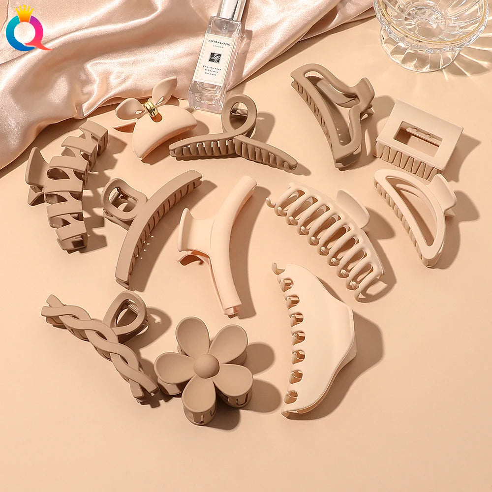 QIYUE 12 Shape Simple Brown Plastic Hair Claw Clip Factory Cheap Hair Accessories