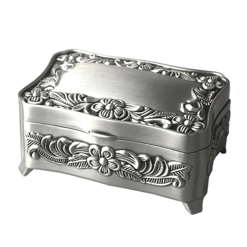 Wholesale Embossed Alloy Metal 18 Note Music Box Sankyo Movement Wind-Up for Christmas/Birthday/Valentine's Day Weeding Gifts