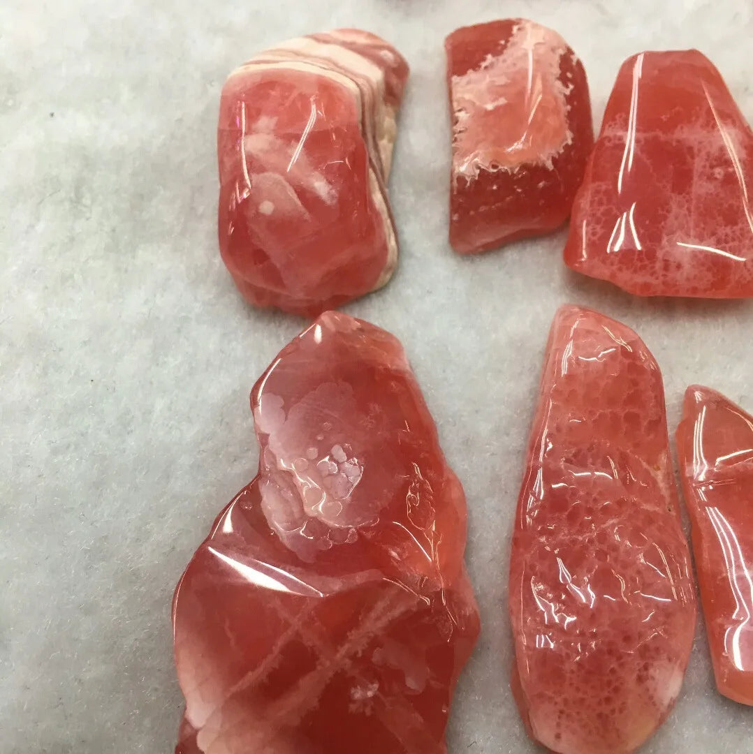 Huiying New Natural Polished rhodonite jasper Gemstones Jade pink Jasper Gravel Tumbled Stones Crafts