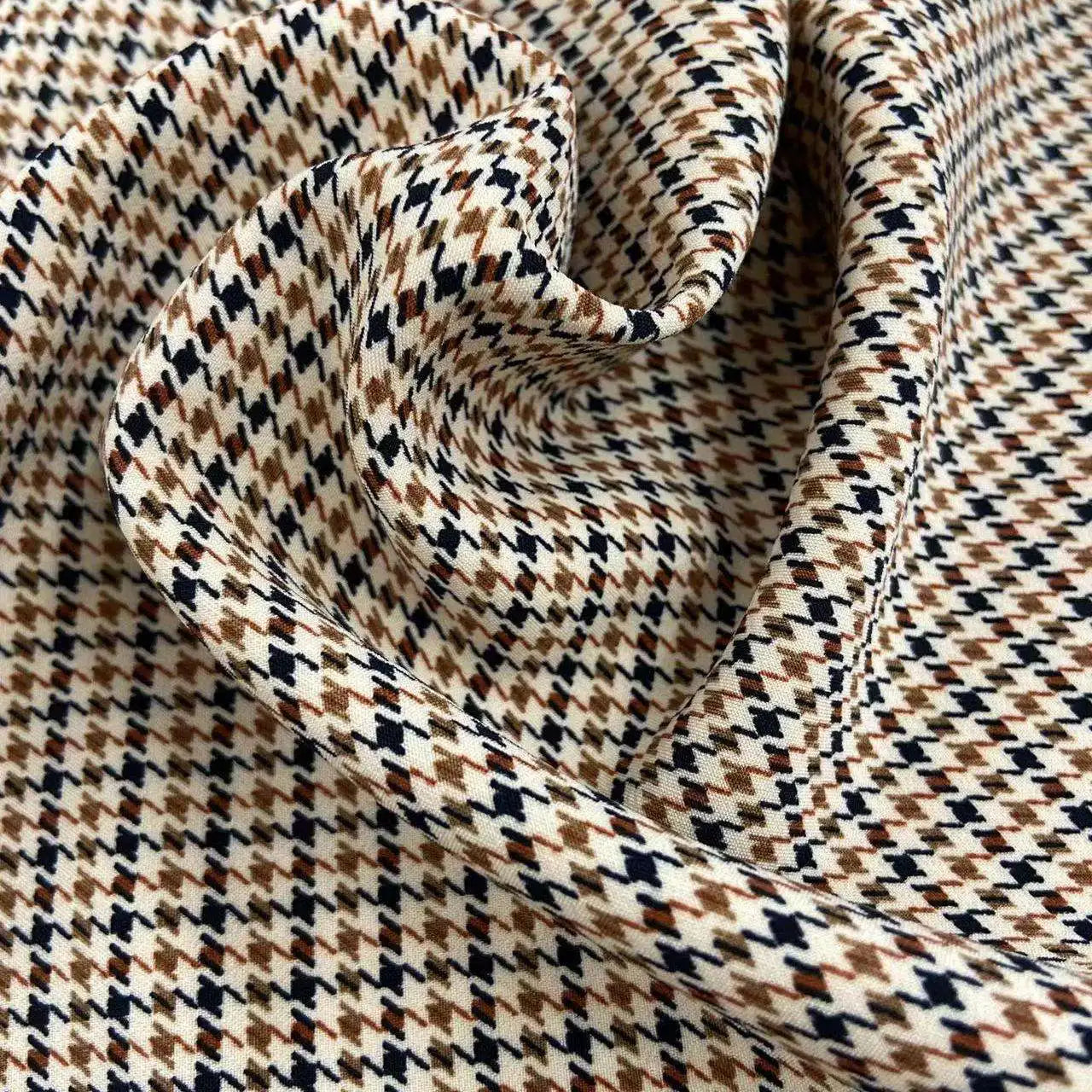 100 Polyester 4 Way Stretch Print Fabric Good Elastic Woven Printed Design Women's Clothing Fabric for Pants