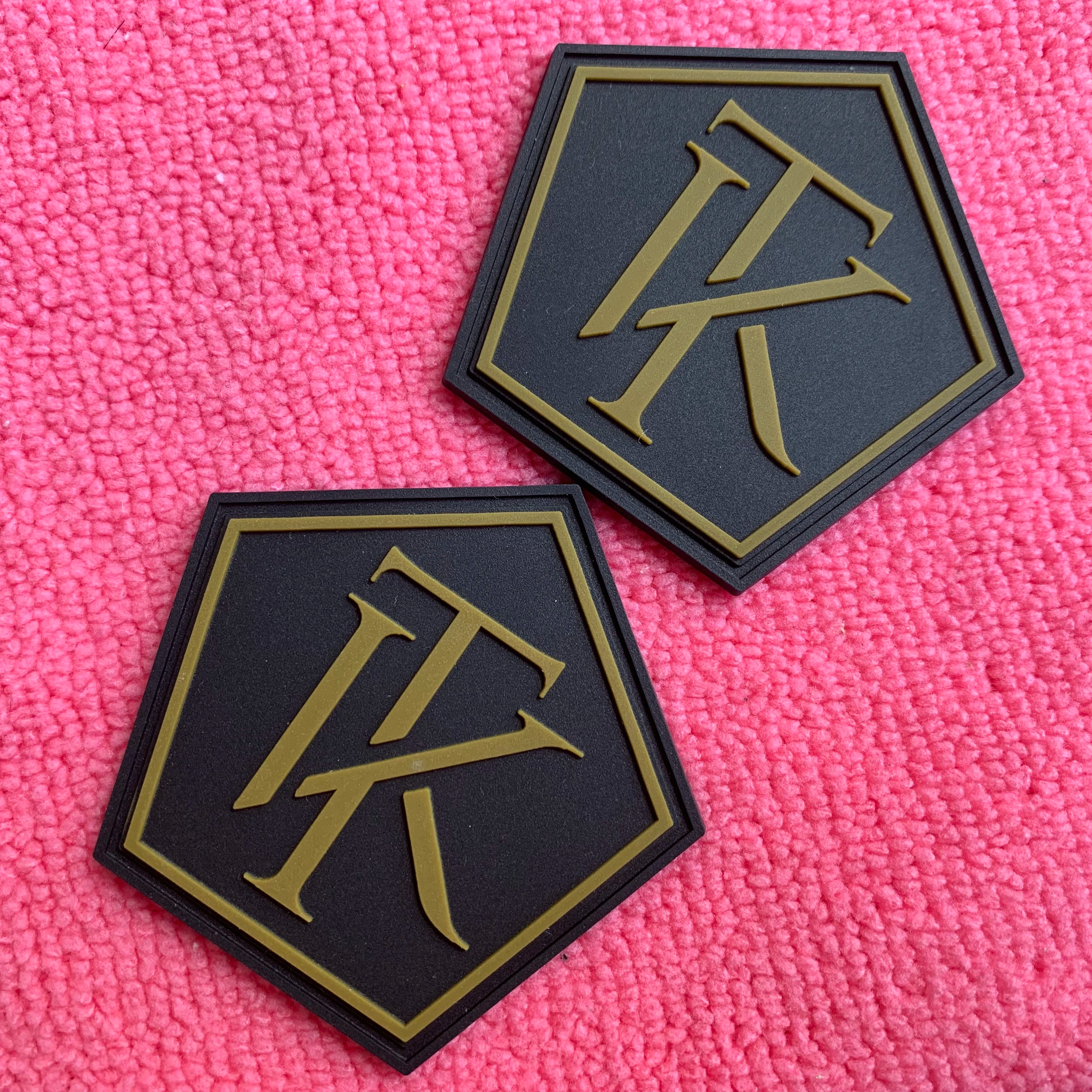 Hot Sell Sew on PVC Rubber LabelCustom logo Pentagon Shape PVC Rubber Label for Garment