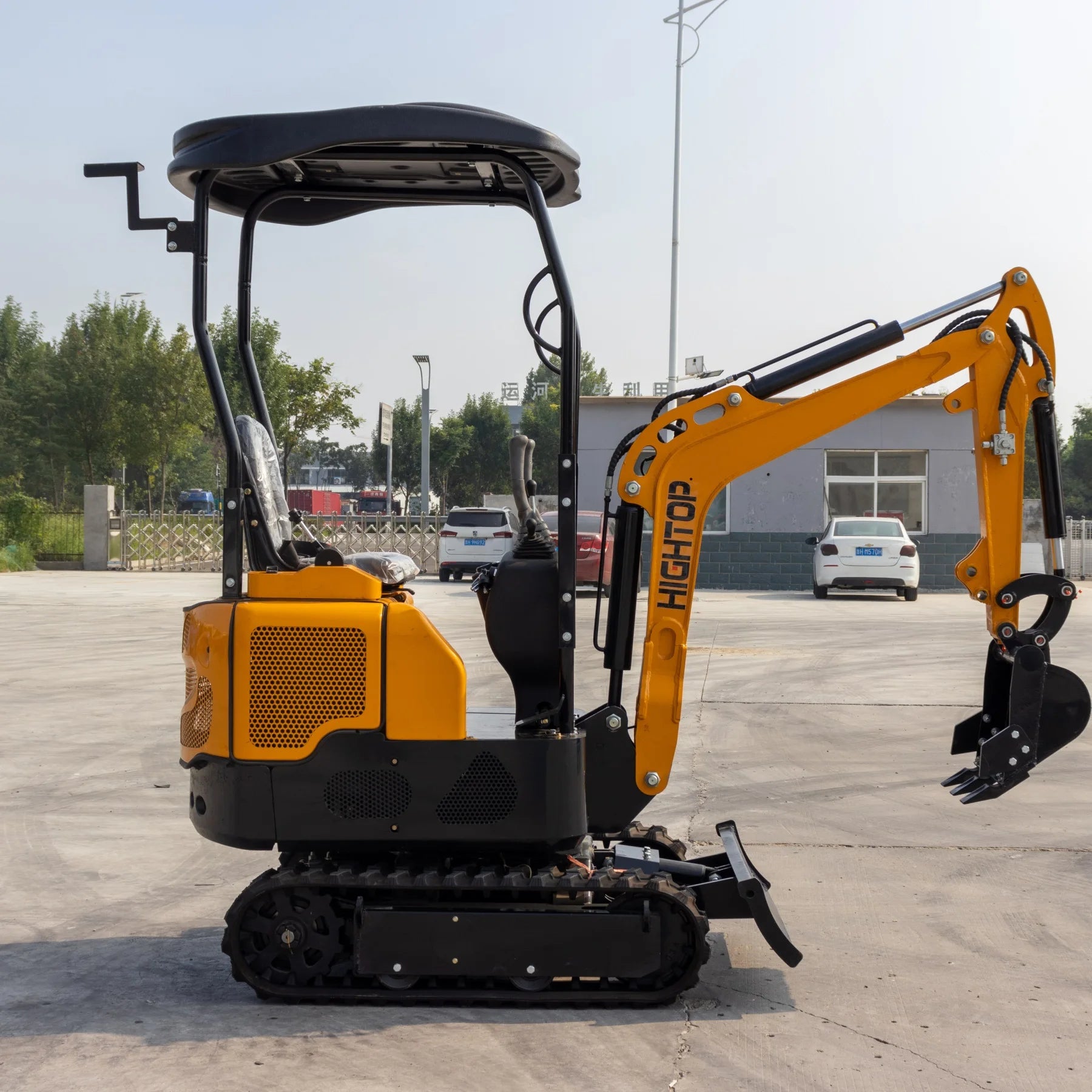 Hot Selling Styles 1.0 Ton Mini Excavator Compact Mini Excavators 1 Ton Crawler Excavator With Kubota Engine