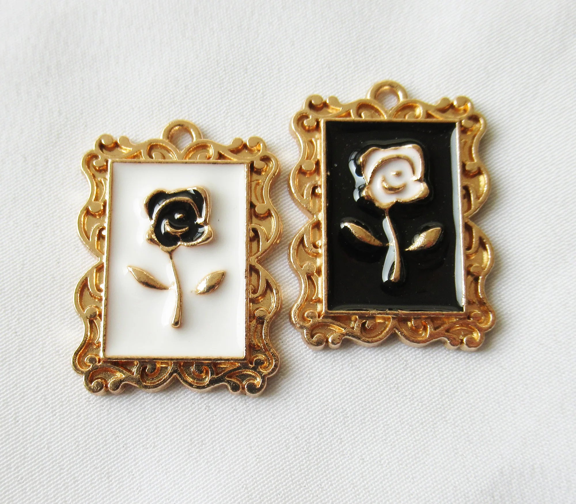 Rose Frame Charm 26.5x19.5mm Metal Alloy KC Gold Plated Oil Dripping