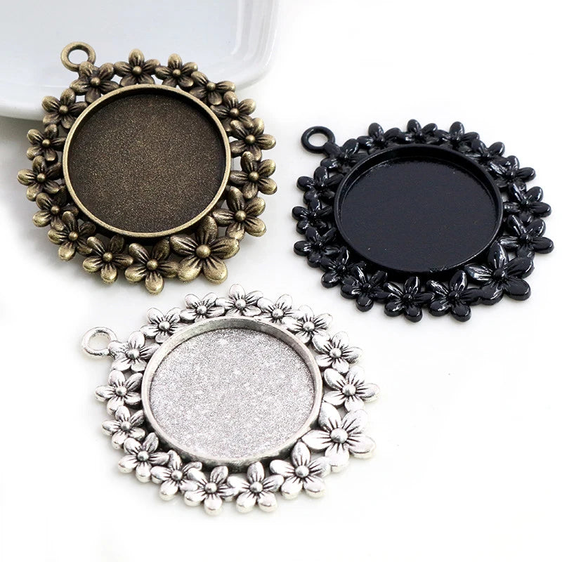 25mm Inner Size Antique Silver Plated Bronze Black Flowers Style Cabochon Base Setting Charms Pendant Blank MegaBDM
