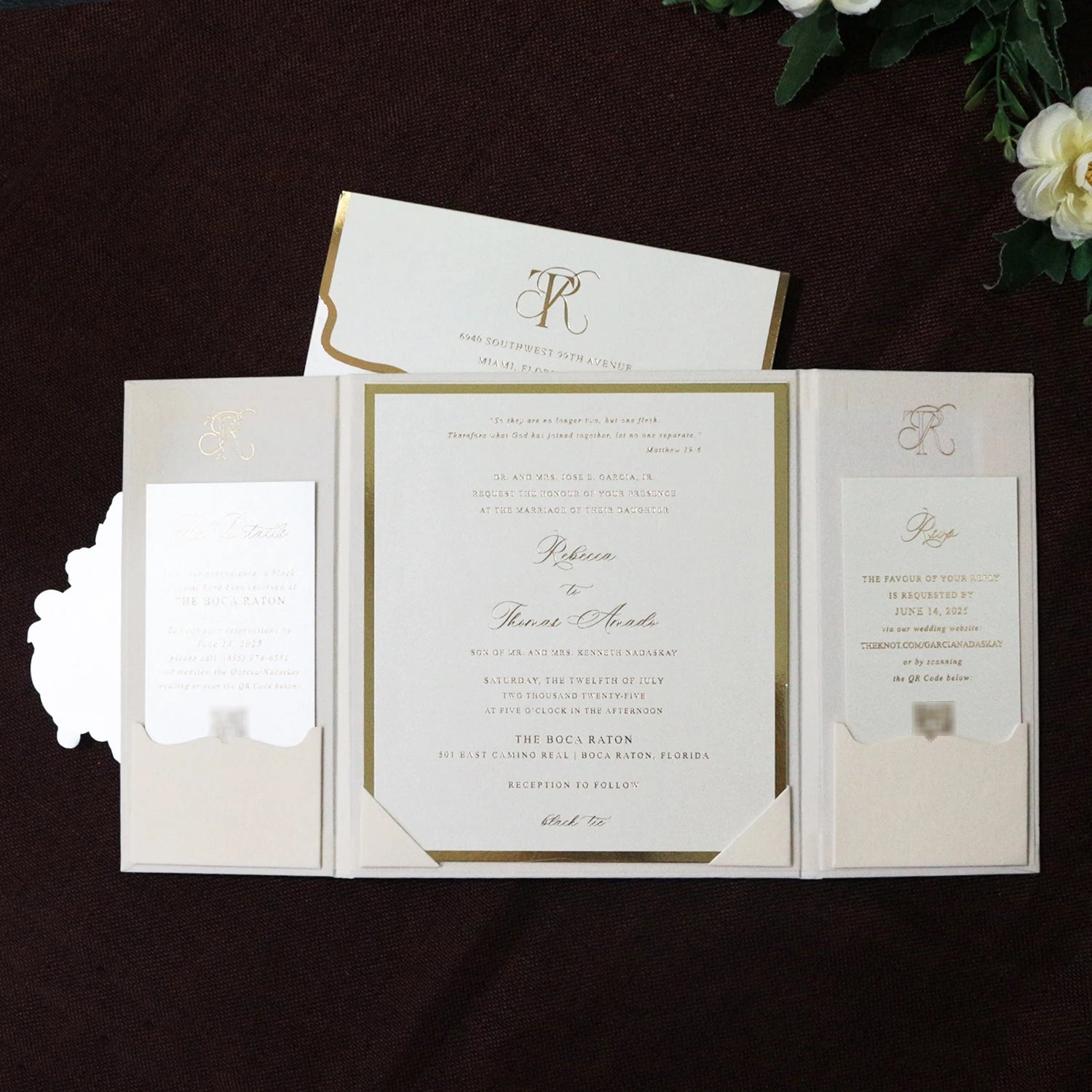 Custom Luxury Tri-fold Ivory White Velvet Hardcover with Pearl Paper Main Cards and 3D Envelope for Wedding Event