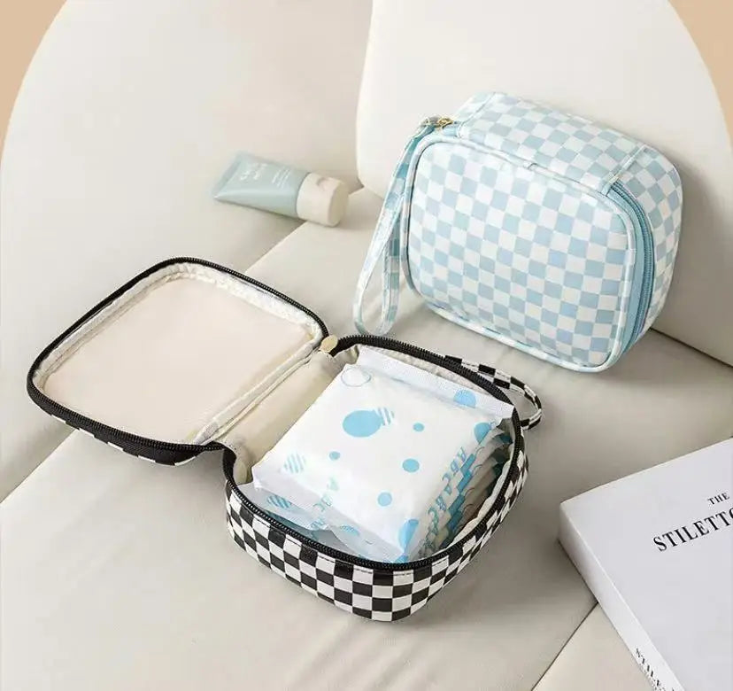 Business Travel Minimalist Cosmetic Storage Bag with Checkerboard Pattern Small Storage Bag Hand-held Small Makeup Bag High