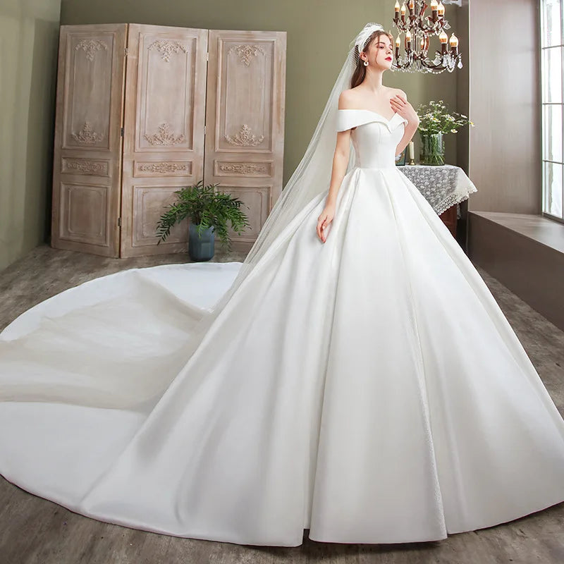 Bride's Off Shoulder Satin Ruffle Vintage Lace Trumpet Country Ball Gowns Long Tail Wedding Dresses