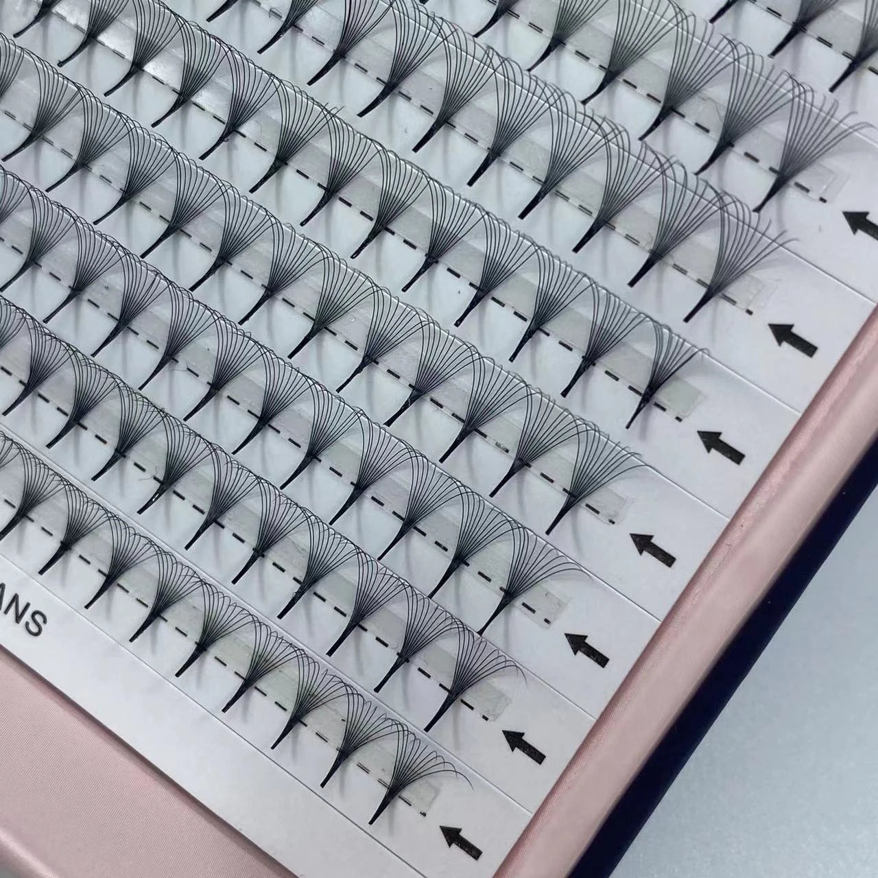 Handmade 6D 0.07 & 10D 0.05 Premade Fans Volume Lashes with Pointy Base Jumbo Trays