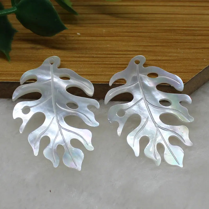 24*35mm Black White Mother of Pearl Leaf Charms Carved MOP Shell Tropical Monstera Leaf