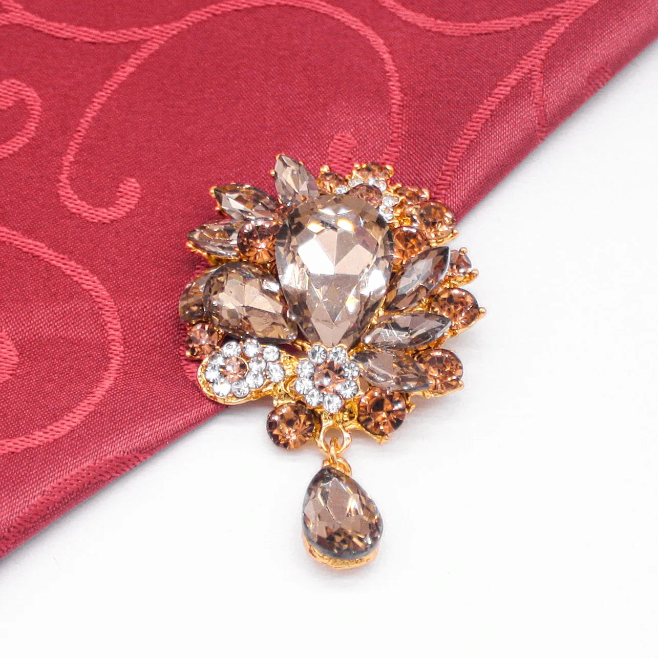 Ancient Jewelry Antique Crystal Brooches Scarf Pin Acrylic Pendant Pin for Women