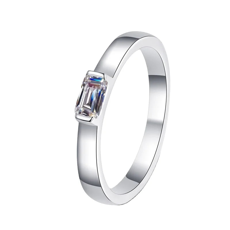 Factory Wholesale Fashion Jewelry 0.5Carat 925 Sterling Silver Gold Plated Emerald Cut Moissanite Engagement Band Ring