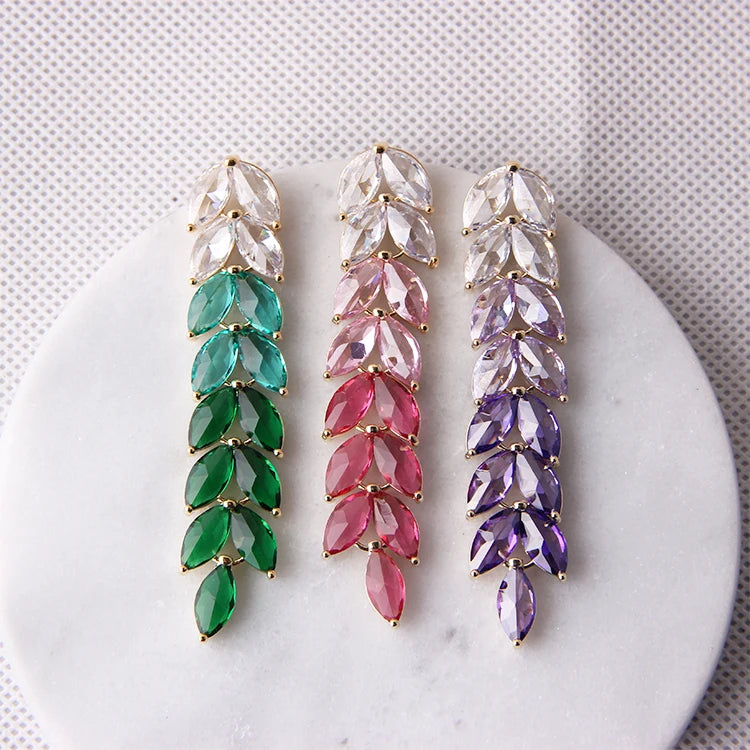Wholesale Vintage Gold Plated Brass Zircon Leaf-Shaped Simple Statement Drop Earrings for Women Hoop Earrings for Gift Occasions
