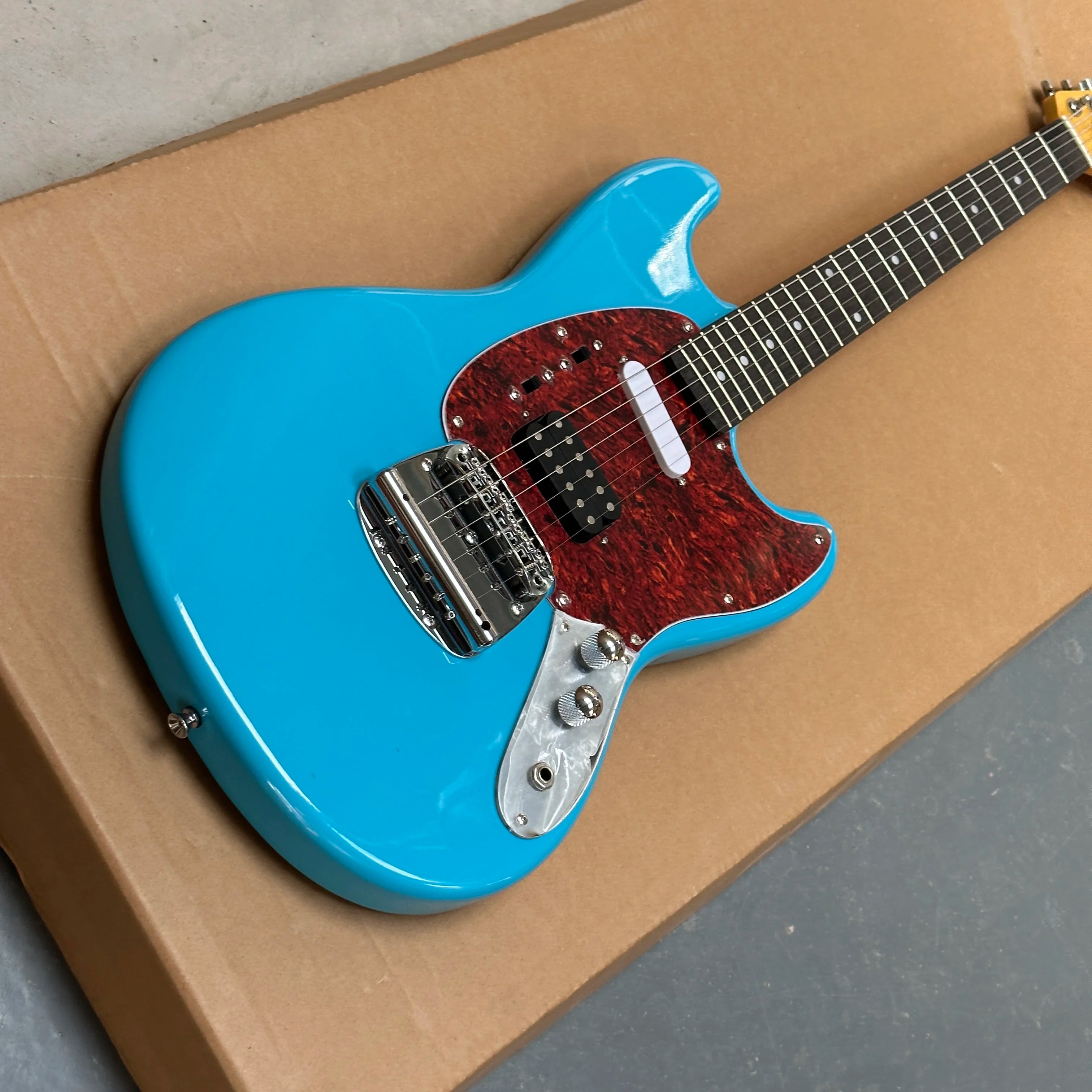 ST Electric Guitar MustangStyle Sound Quality Wth With Tremolo in Stock Free Ship