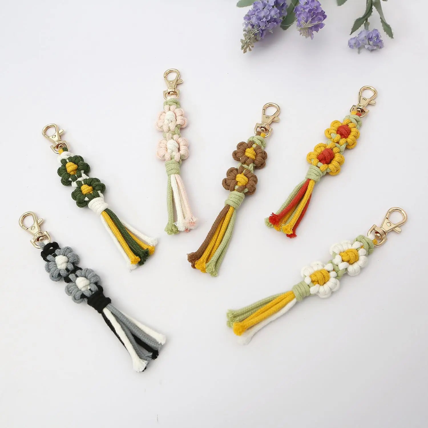 Fashion Tassels for Bag Decoration Pendant Charms Woven Boho Daisy Macrame Flower Keychain Cute Tassel Handmade Tassel Keychain