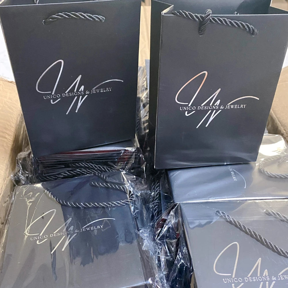 China Custom Own Logo Luxury Boutique Shopping White Paper Gift Bags With Handles Paper Bags