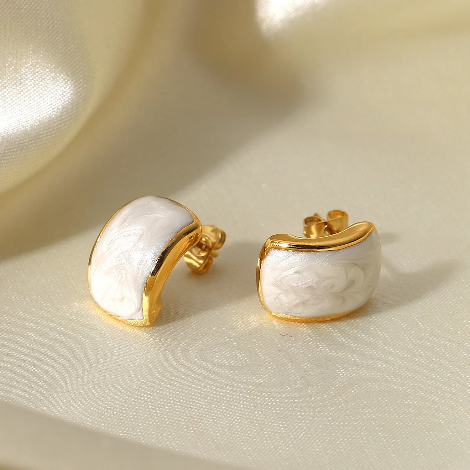 New Design Curved Rectangular White Oil Dripping Earrings Stainless Steel 14K Gold Plated Enamel Statement Earrings