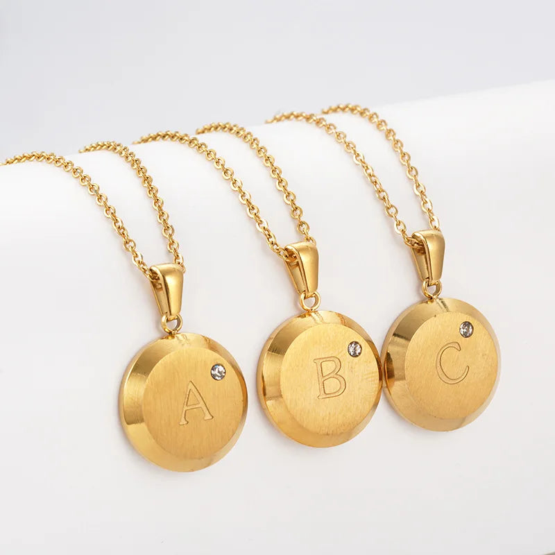 Acier Inoxydable Bijoux Stainless Steel Rhinestone Letters Gold Round Disc Initial Choker Man Necklace for Men