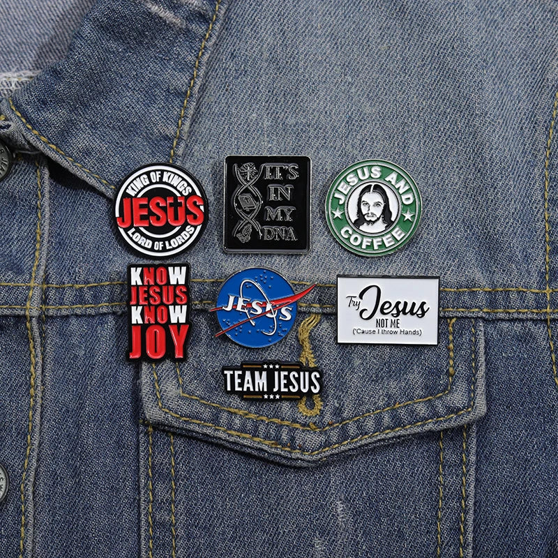 Punk Gothic ChristianJesus Round Plated Metal Brooch Pins Custom KNOW JESUS KNOW JOY Soft Enamel Embossed for Badges
