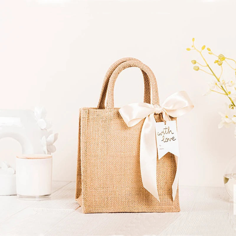 Low MOQ Wholesale Eco-Friendly Large Natural Jute Tote Beach Bag Silk Screen Printed Custom Logo PP Webbing Handle Promotional
