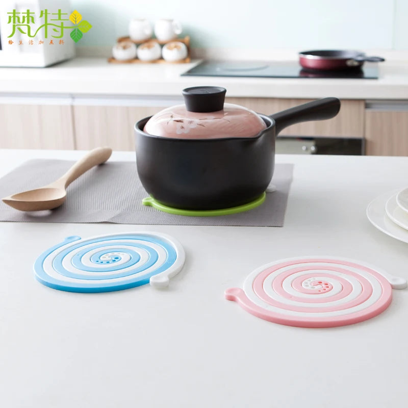 Dining Table Placemat Dog Silicone Placemat Non slip Pet Feeding Mat Anti-scalding Mat Bowl Mat Household Kitchen