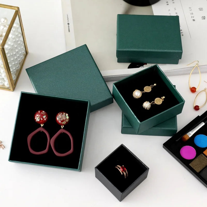 Elegant Pearly Green Cardboard Boxes for Jewelry Modern Rectangle Shape Gift Packaging Storage for Necklaces Bracelets Earrings