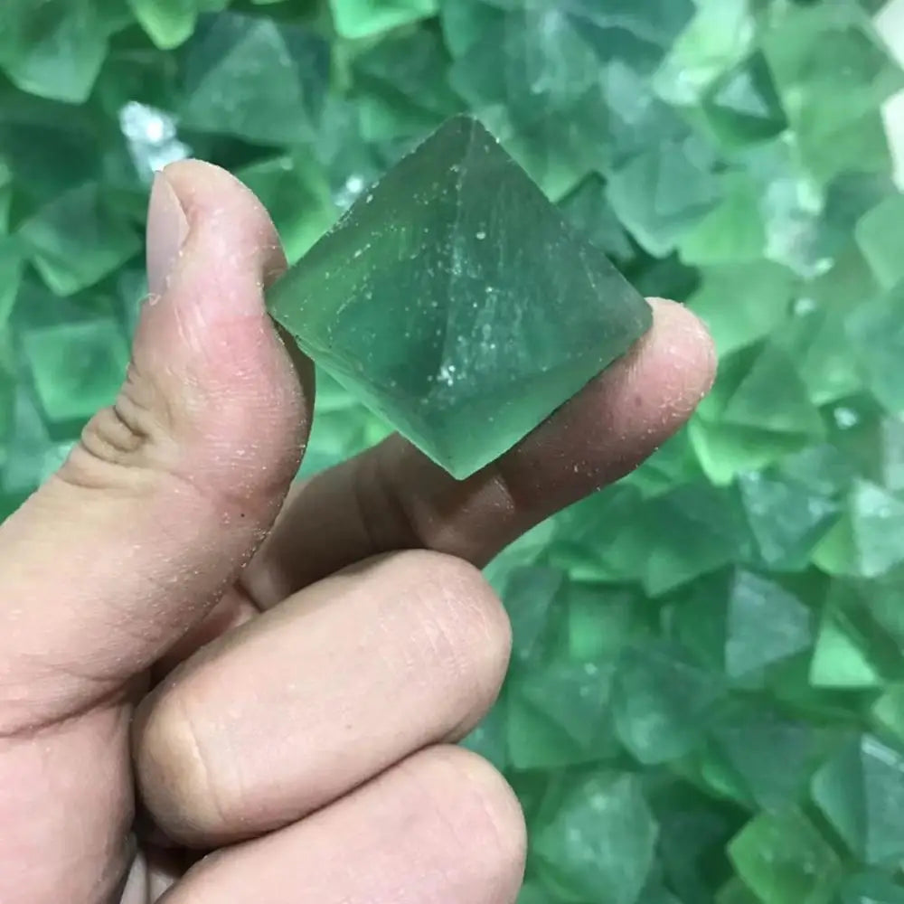 Wholesale Natural Green Fluorite Octahedron Crystal Stone Double Pyramids for Home Decoration