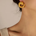 Customized French Simplicity Plated 18K Gold Earrings Women's Fashionable Thread Horn Stud Glossy Earrings for Ladies