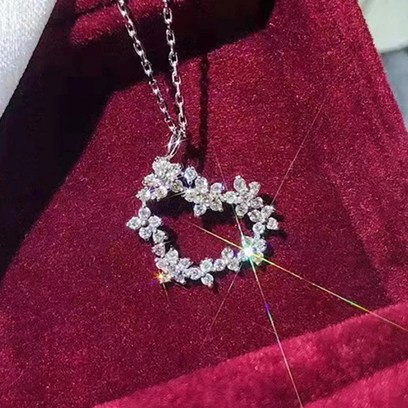 CAOSHI Wholesale Custom Brass Jewelry Flower Shape Pendant for Women Dainty Diamond CZ Lover Heart Silver Plated Necklace