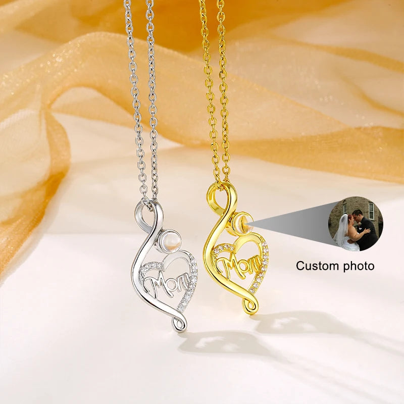 Fashion Jewelry Mom Shape Copper Brass Zirconia Photo Projection Necklace Women Jewelry Necklace for Mother's Day Gift