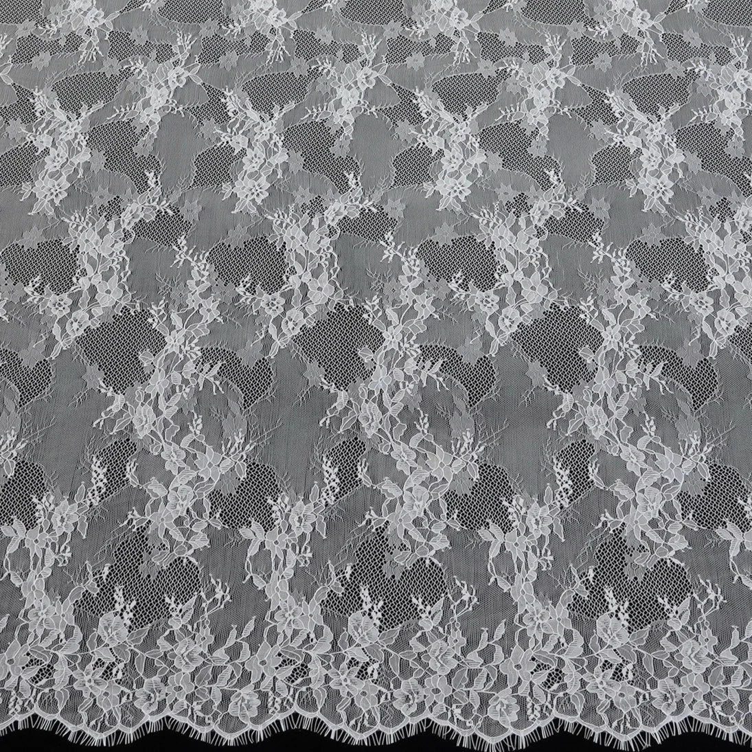 Hot Sale Floral Chantilly Eyelash White Lace Fabric for Ladies Dresses LT21815