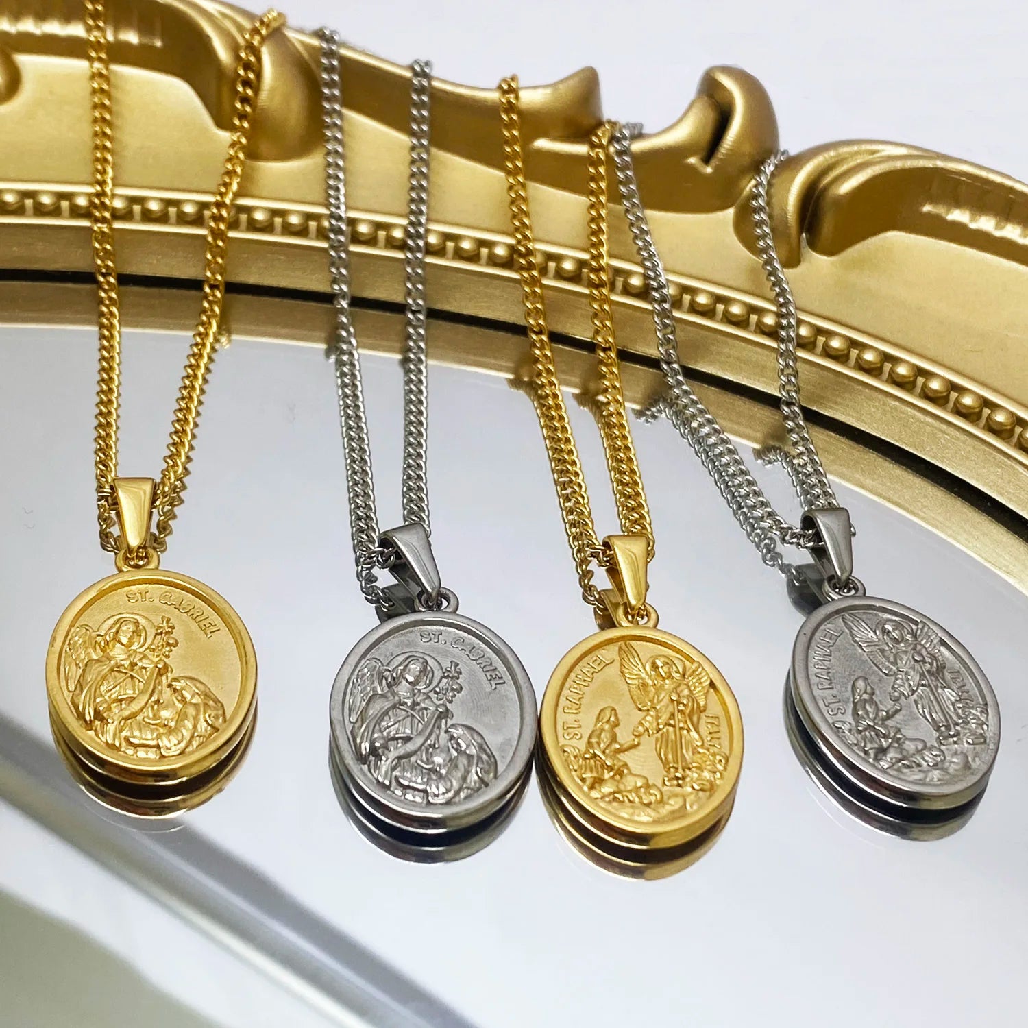 Hot Sell 18K Gold St Gabriel Pendant Oval Medal Charm Stainless Steel Religious Amulet Archangel Raphiel Pendant Necklace