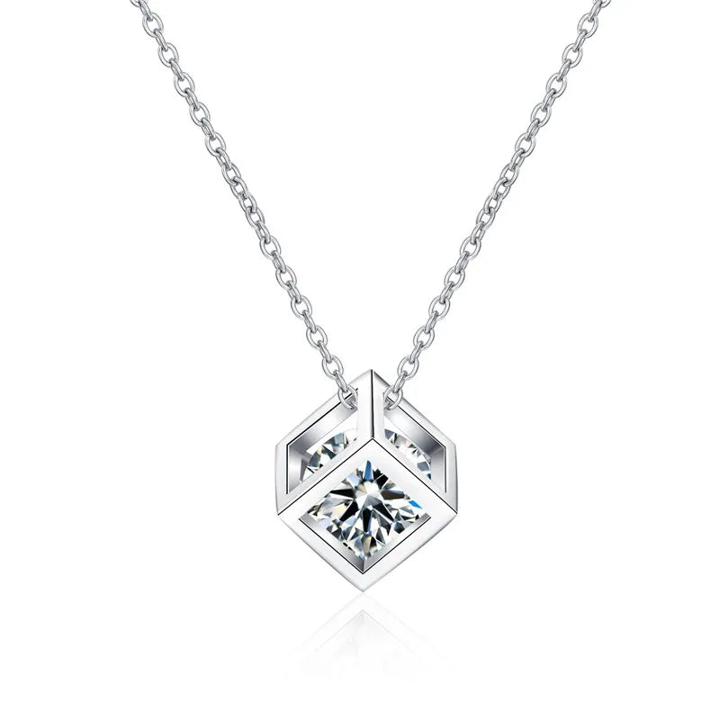 Trendy Moissanite Pendant 0.5CT 1CT 925 Sterling Silver Necklace in Cubic Shape With Moissanite Pendant Necklace for Women