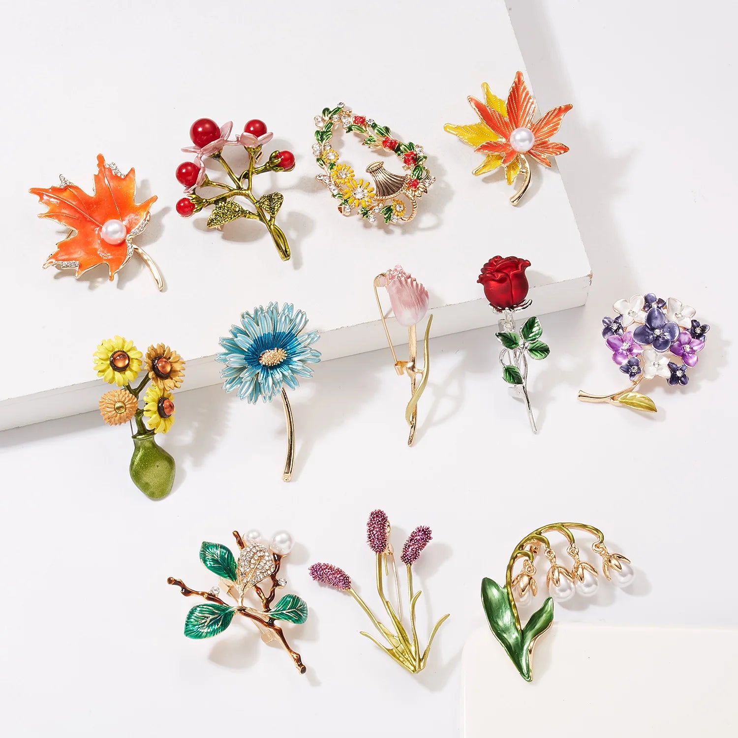 Plant Flower Enamel Brooch Retro Maple Leaf Daisy Tulip Bouquet Flower Basket Bell Orchid Rose Lapel Pins Wedding Jewelry