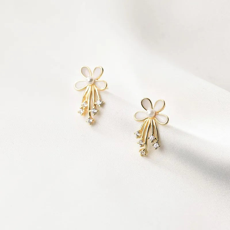 925 Sterling Silver White Flower Shape Imitation Pearl Stud Earrings Gold Plated Zircon Earings Fashion Jewelry for Women