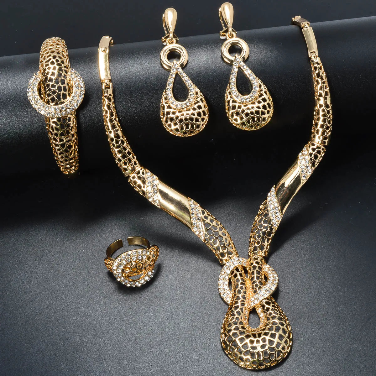 Zeadear Jewelry Brand Brass 14k Gold Plated Bracelet Ring Necklace Earring Jewellery in Dubai