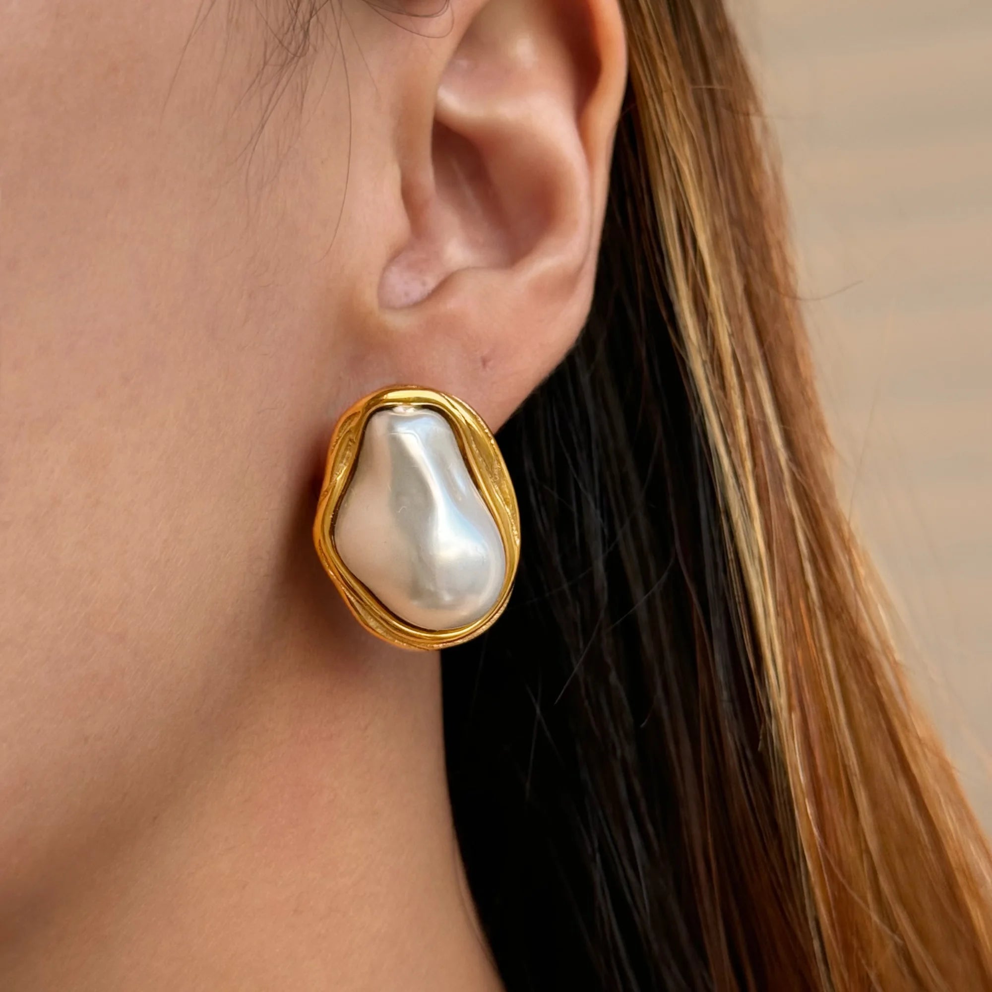 2024 Dazan New Autumn 18k Gold Plated Hypoallergenic Stainless Steel Vintage Hyperbole Irregular Baroque Pearl Dancer Earrings