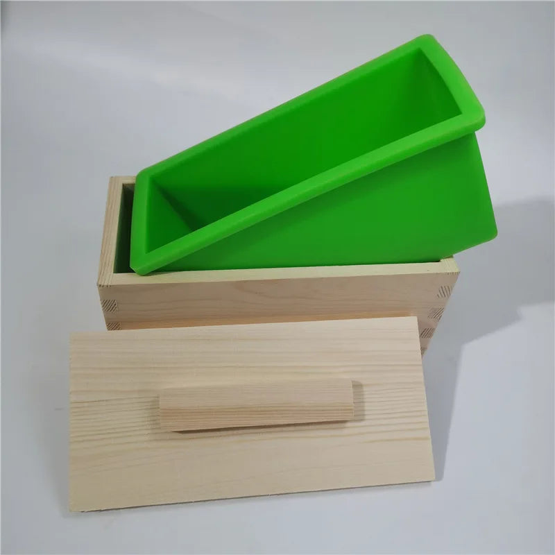 600ml Soap Molds with Wooden Box and Lid for  Lye Glycerin Goat Small Soap Loaf Making Wooden Silicone Soap Mold
