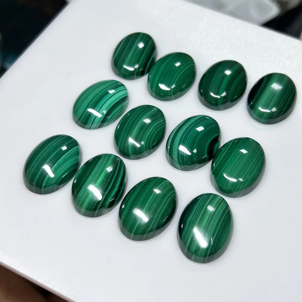 Hight Quality Oval 13X18mm Flat Back Natural Green Malachite Cabochon Stone for Sale
