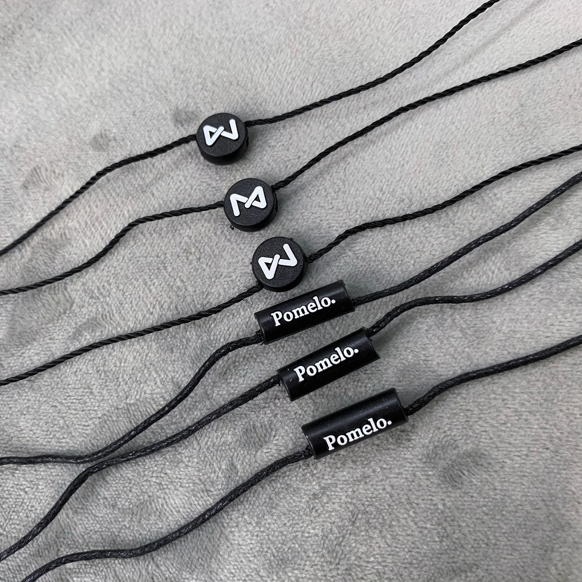 1000 Pieces Wholesale Clothing Accessories Luxury Circular Black Gift Garment Product Lock Hang Tag String
