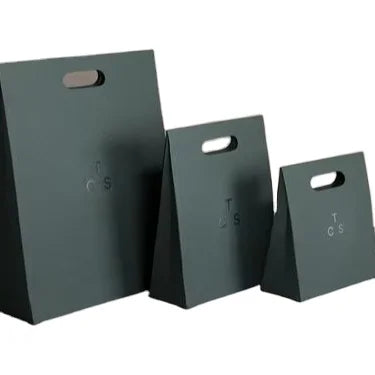 Customizable Luxury Art Paper Jewelry Gift Bag Recyclable Biodegradable Own Logo Handles Disposable Shop Packaging for Socks