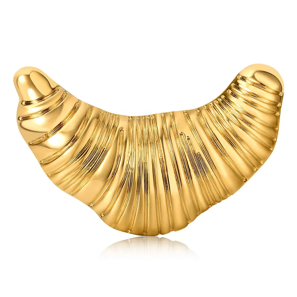 2024 New Fashion Brass Electroplated Gold Three-Dimensional Cow Horn Brooch Jewelry Accessories Customized