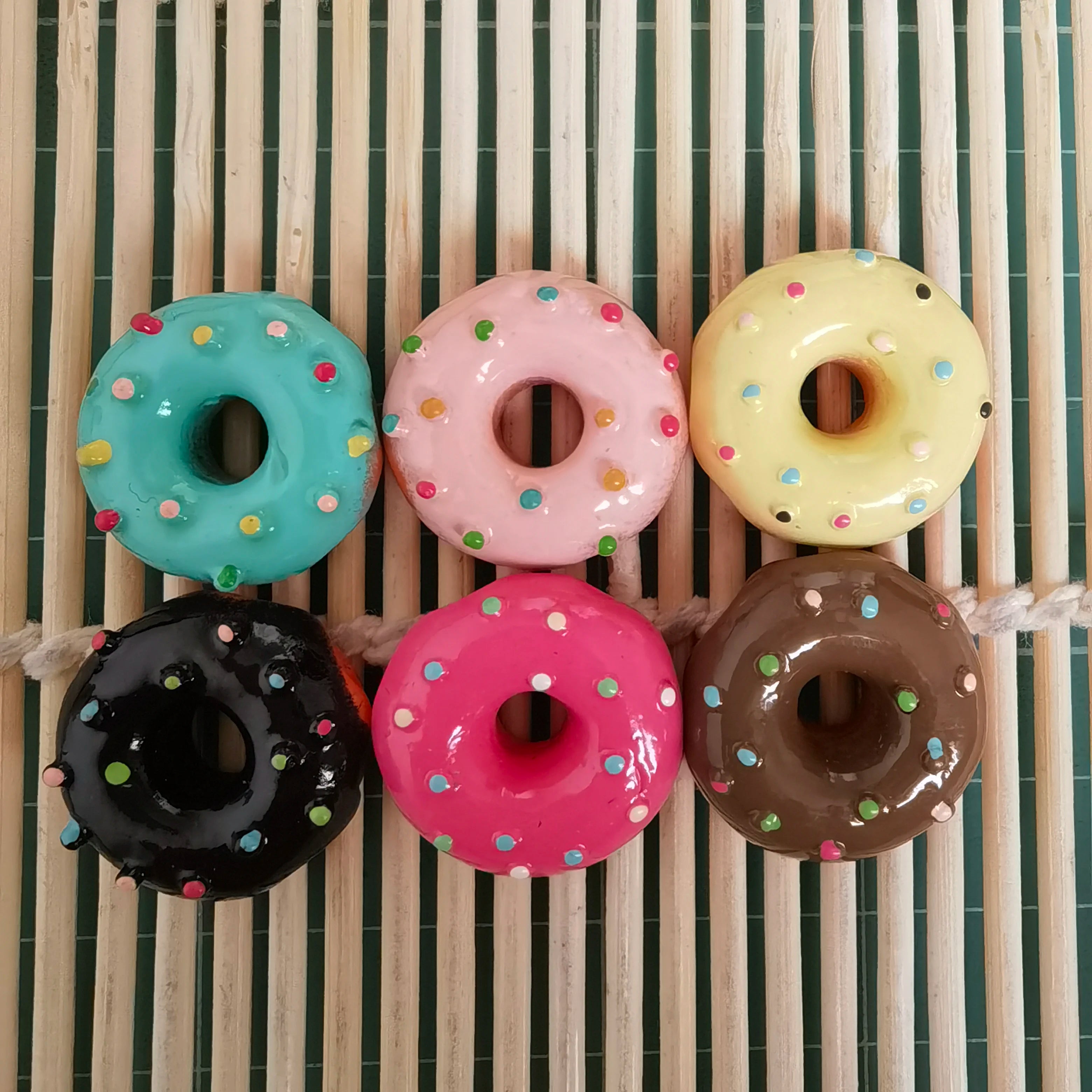 100Pcs Assorted Colorful Chocolate Donut Flatback Resin Cabochons for Mobile Phone Scrapbooking Doll House Holiday Party Decor