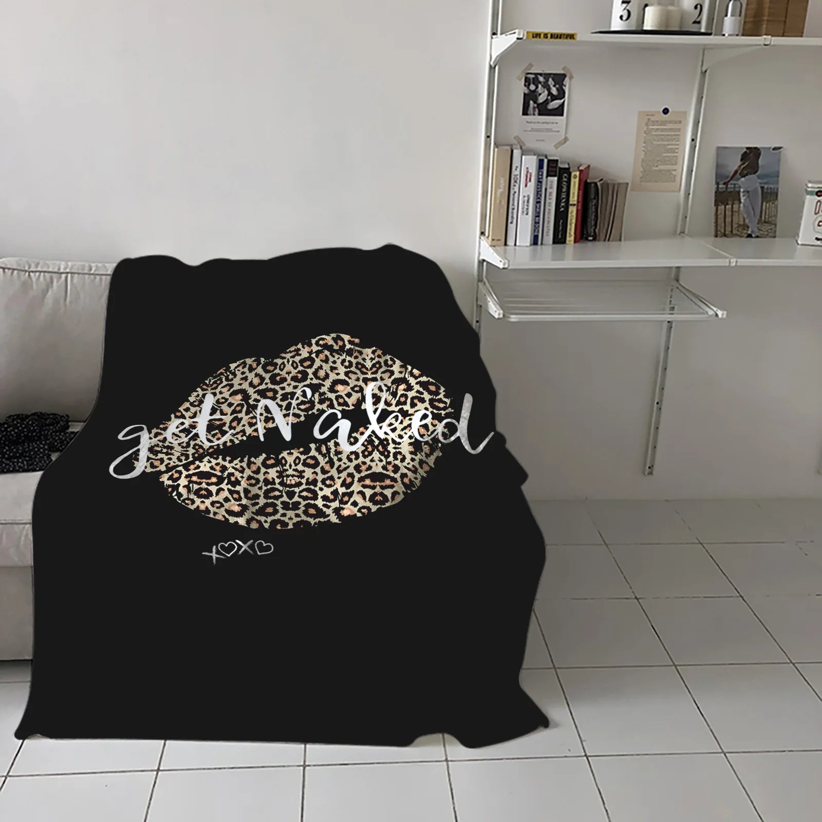 Retro Style Black Lips Leopard Print Decor Soft Blanket Personalized Queen Size Soft Flannel Blanket