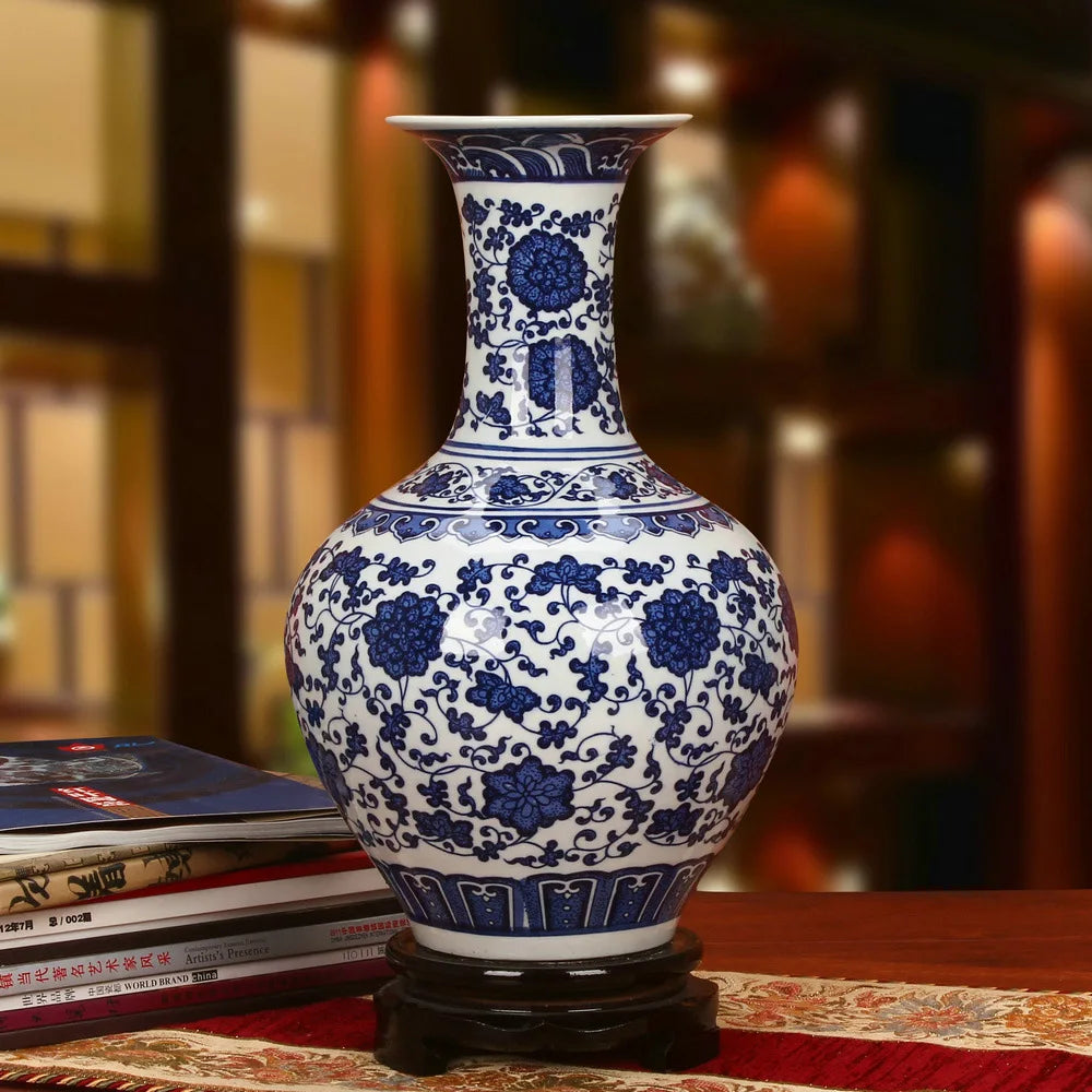 Chinese Handpainted Antique Blue and White Porcelain Ceramic Vase for Indoor