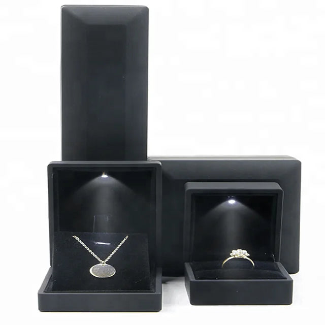 Wholesale High-end  Led Light Proposal Ring Box Custom logo Jewelry Packing Box Ring Earring Necklace Led Light Box Packaging