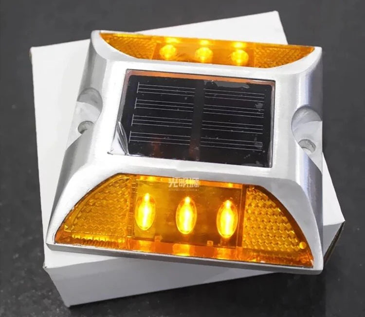 Roadsafe TYNDD2 104*104mm Aluminum Flasher/Steady Solar Powered LED Stud Reflector Traffic Warning Marker Cat Eyes